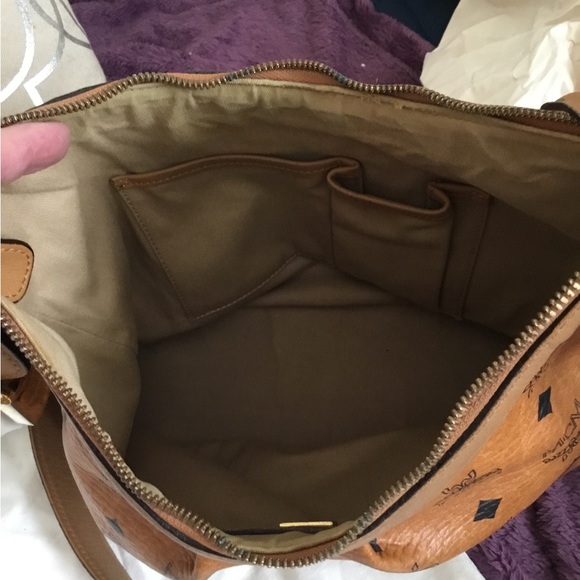 MCM Vistas Cognac Large Shoulder Bag With MCM Lock & Key - Picture 8 of 13